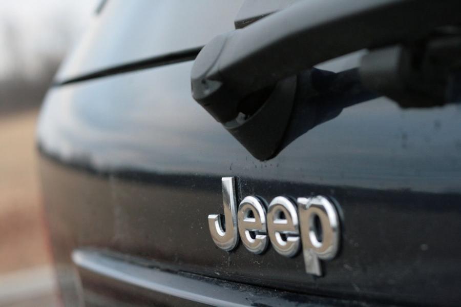  Jeep Grand Cherokee SRT8 2009 года  (фото 19 из 26)